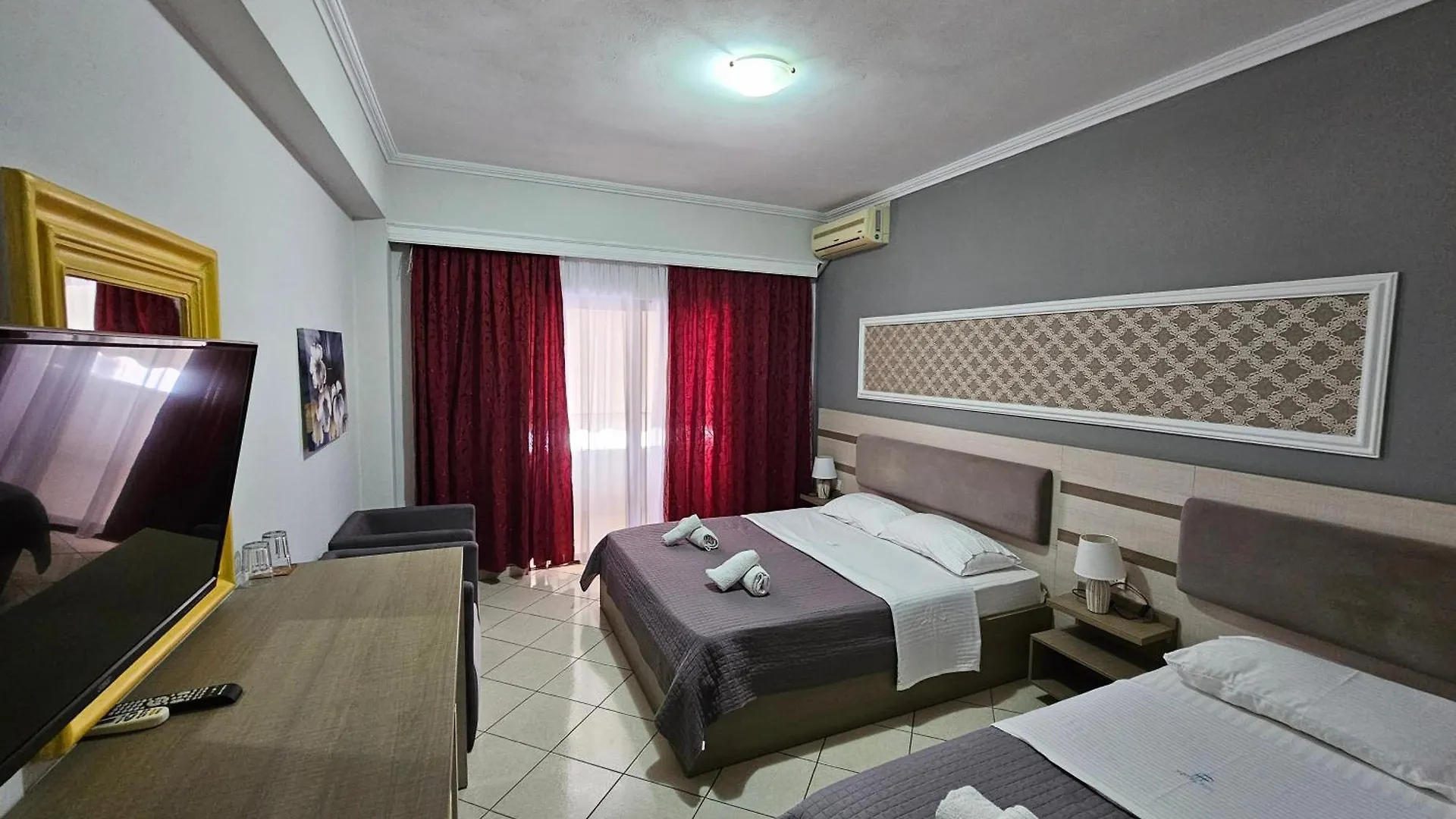 Hotel Pini Σαράντα