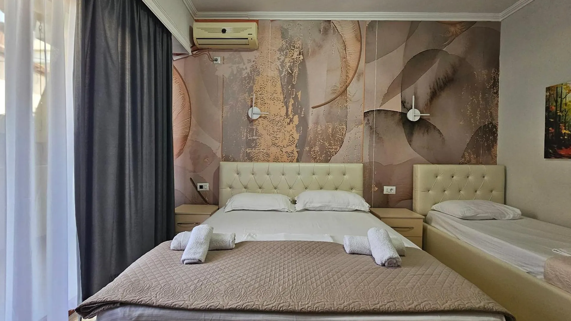 Hotel Pini Sarandë