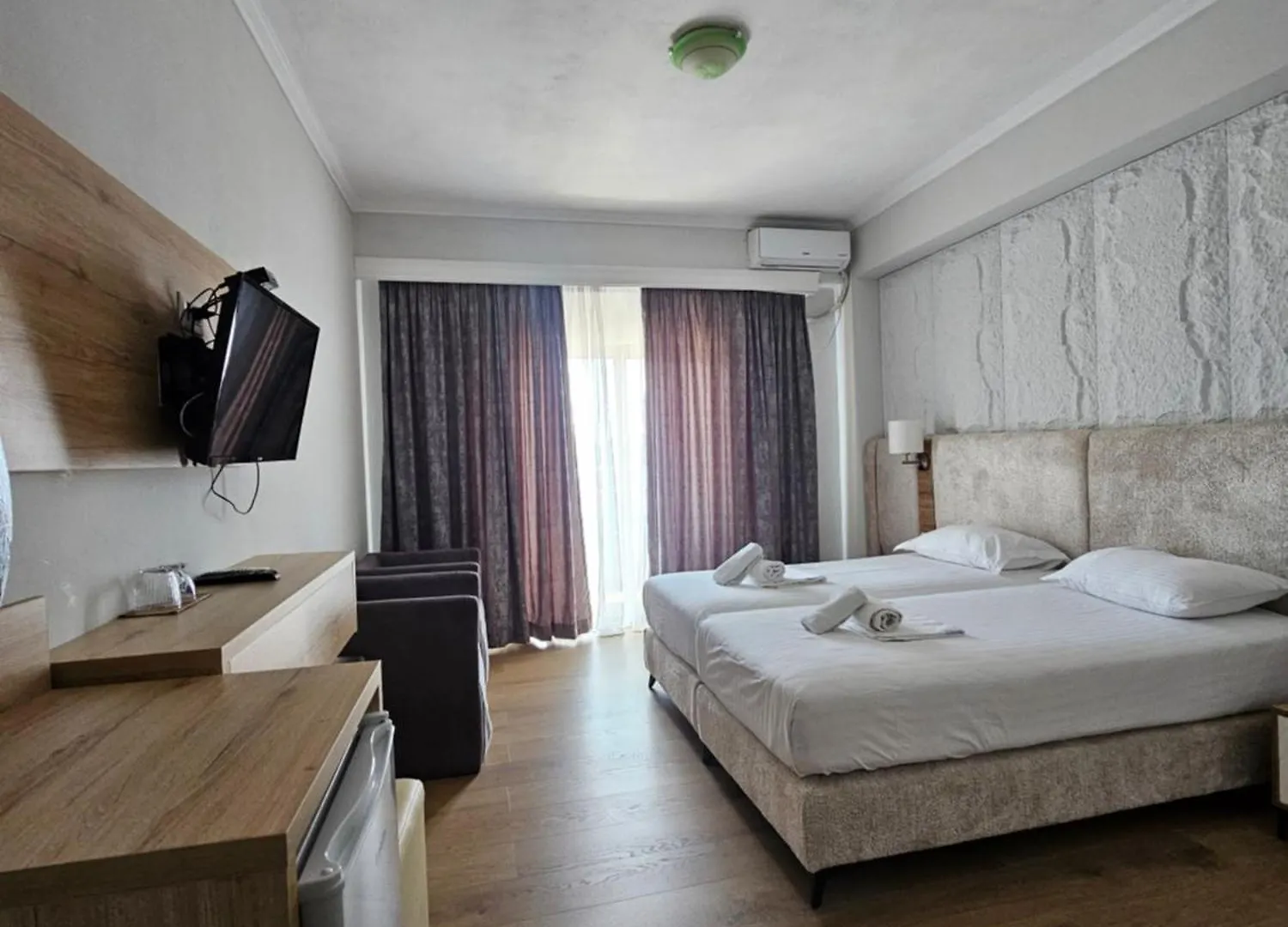 Hotel Pini Sarandë