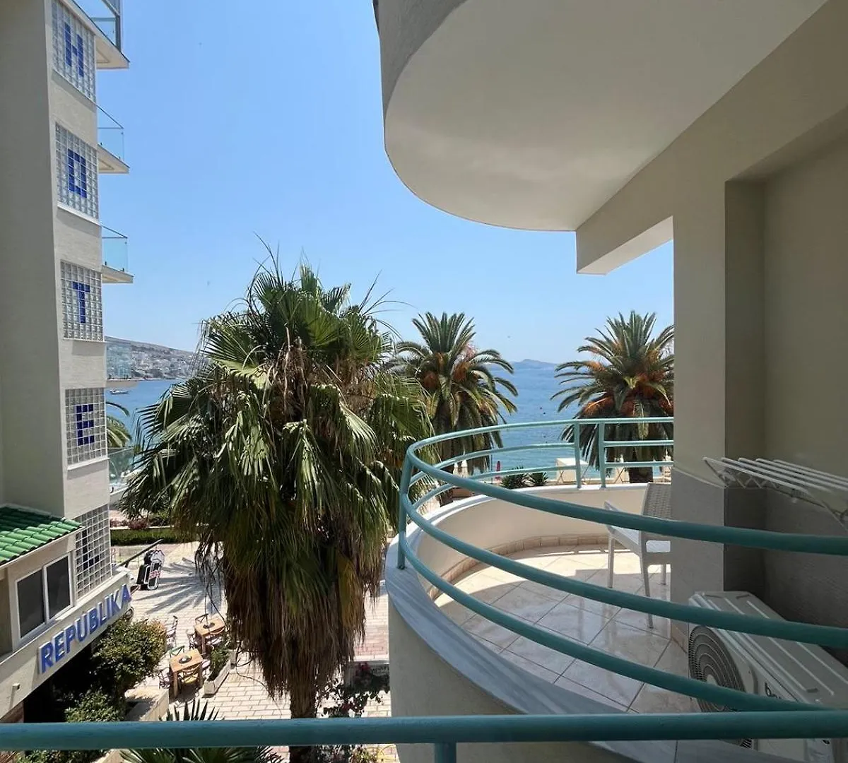Hotel Pini Saranda