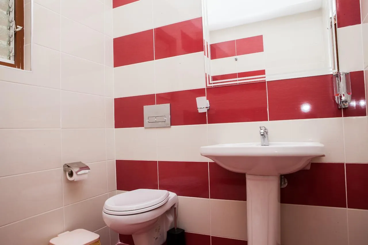Hotel Pini Σαράντα