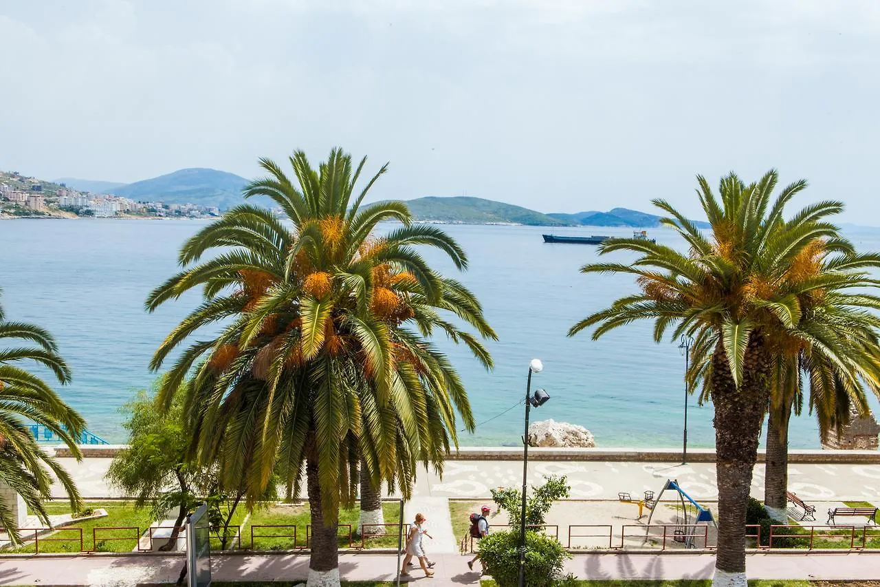 Hotel Pini Saranda