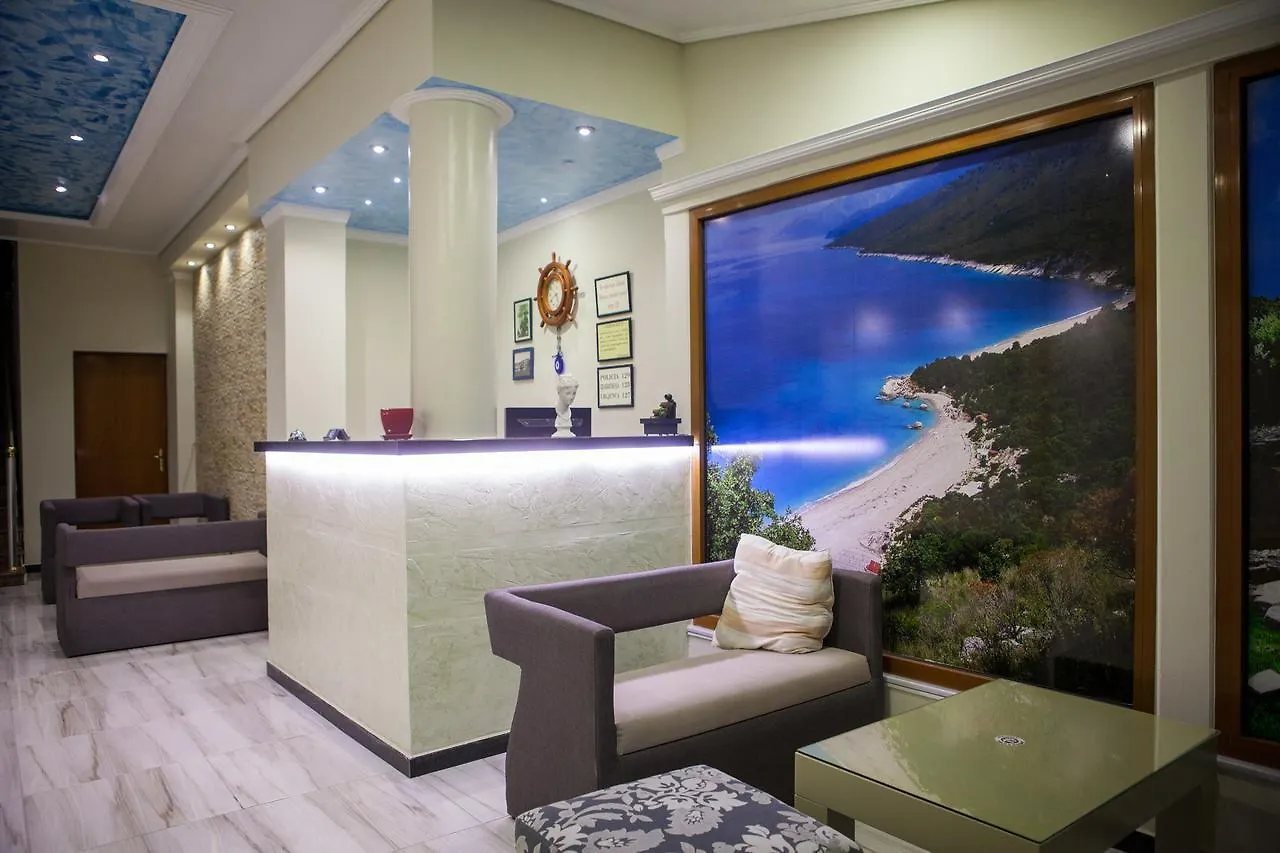 ***  Hotel Pini Sarandë Albânia