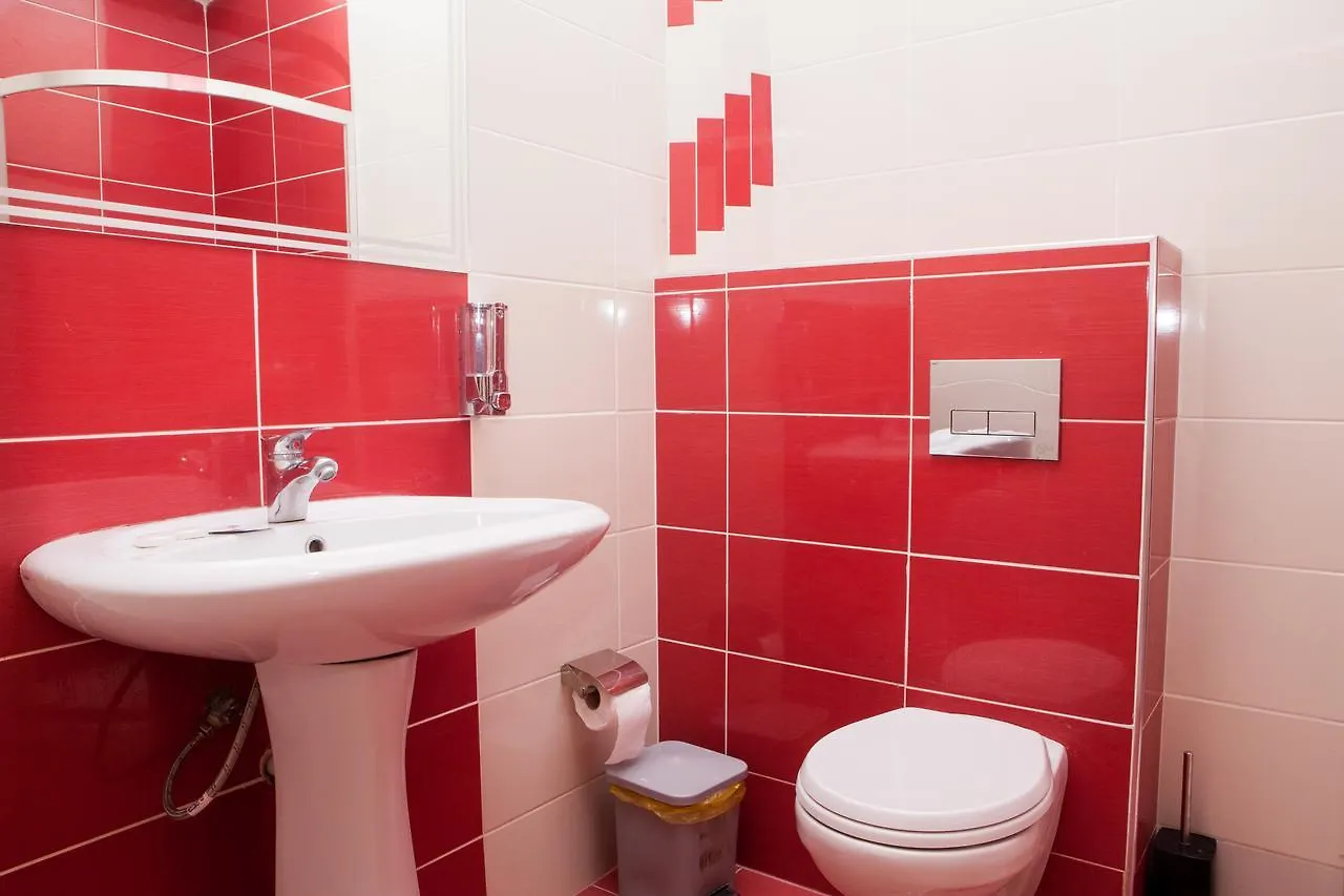 Hotel Pini Saranda