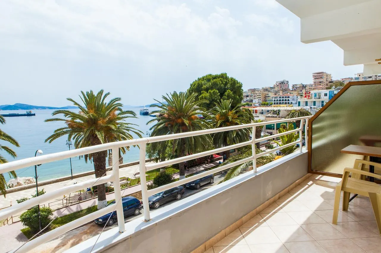 Hotel Pini Sarande